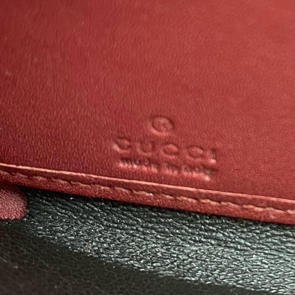 🚫🚫SOLD🚫🚫Custom Gucci Embossed Burgundy Leather Zip Around Wallet on Chain - Picture 16 of 16